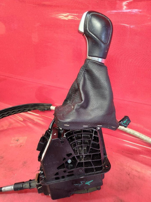 2017 Volkswagen VW Tiguan Automatic Transmission Gear Shifter Selector Lever