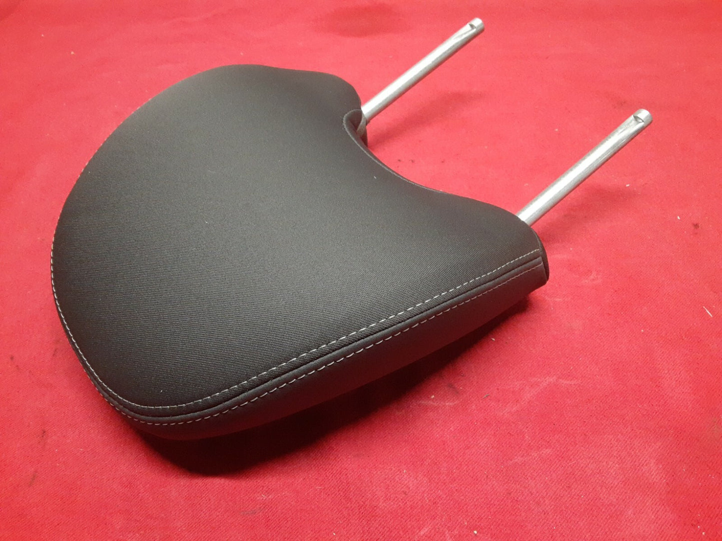 2006 2007 2008 Volvo S40 FRONT RIGHT PASSENGER Headrest Cloth Black Gray Stitch
