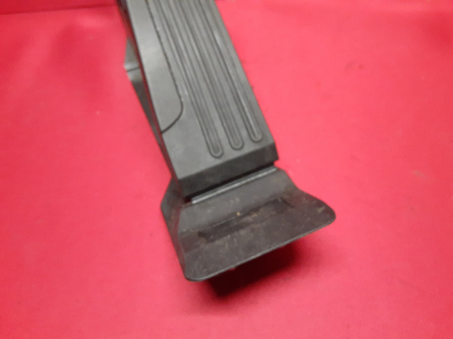 2008 - 2019 Infiniti 2009 - 2020 Nissan 370Z Acceleration Gas Pedal 	18002-1NC0A