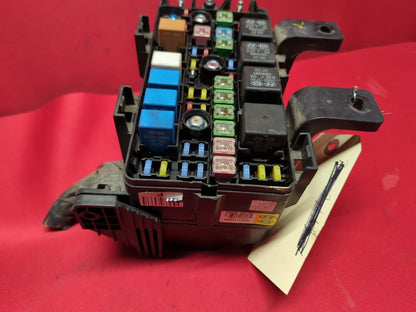 2009 2010 Hyundai Sonata 2.4L L4 A/T Engine Fuse Junction Block 91950-3K750