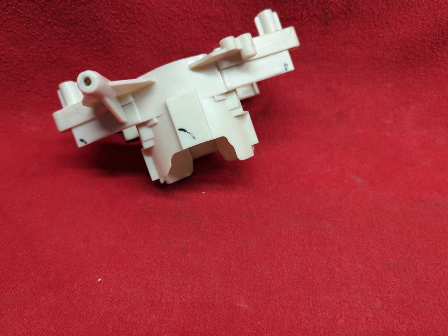 2008 2009 2010 Saturn Vue - GM 96673039 Bracket Assembly, Headlamp Housing