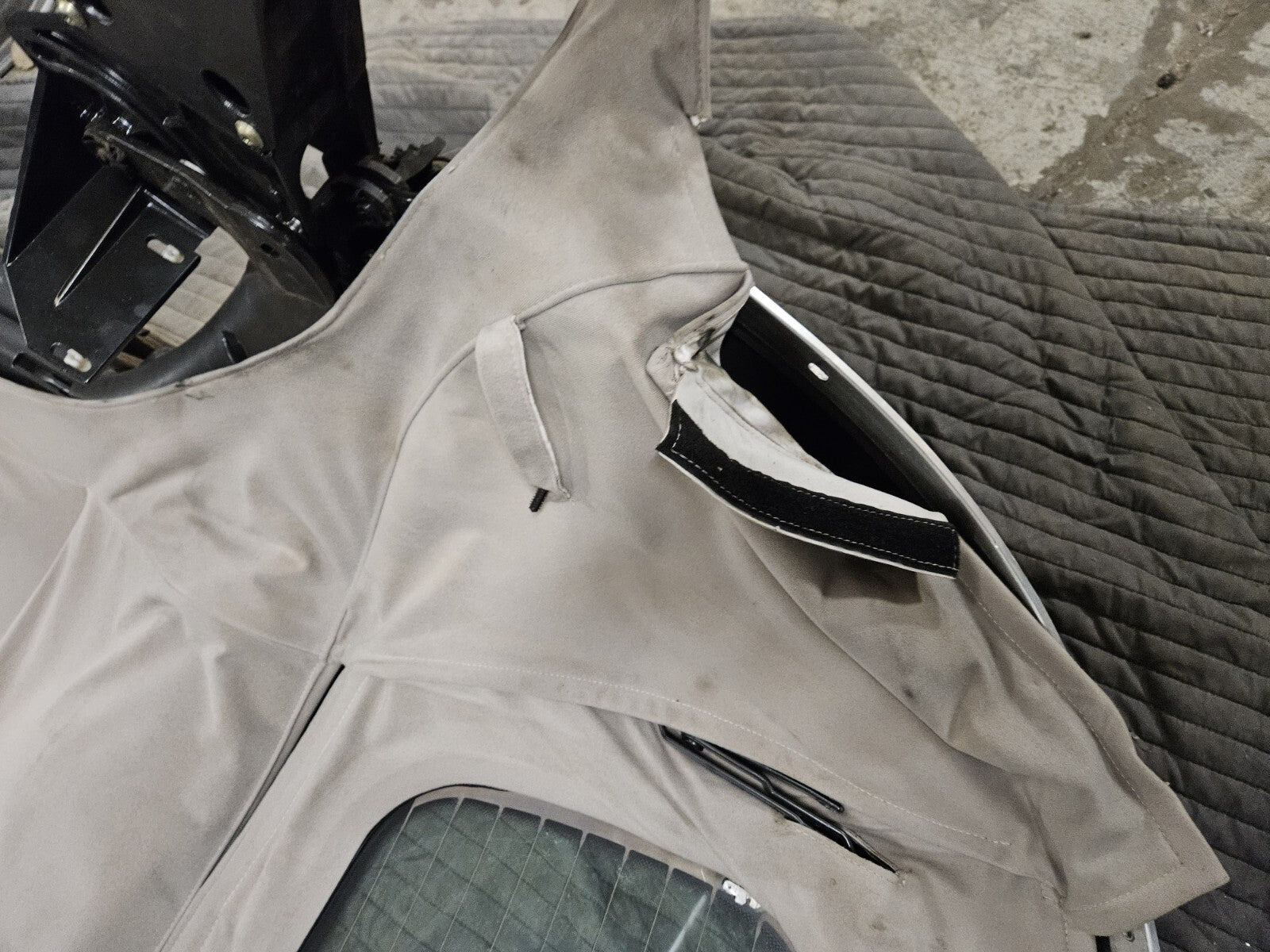1997 - 2006 Jaguar XK Series XK8 Convertible Top - Tan - Great Shape