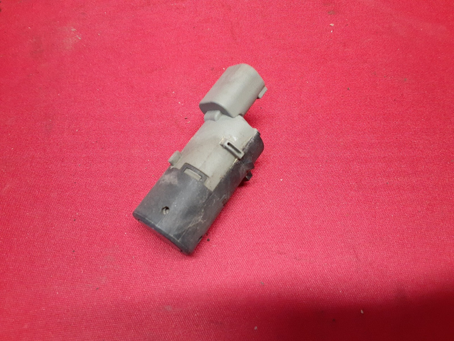 2000 - 2007 BMW FRONT BUMPER Parking Aid Sensor 66-20-6-989-069 (Qty: 1)