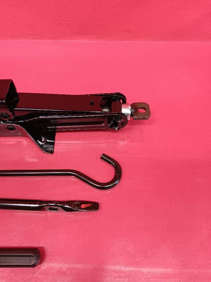 15-19 Subaru Legacy 17-23 Impreza Emergency Spare Tire Scissor Jack Tool Set