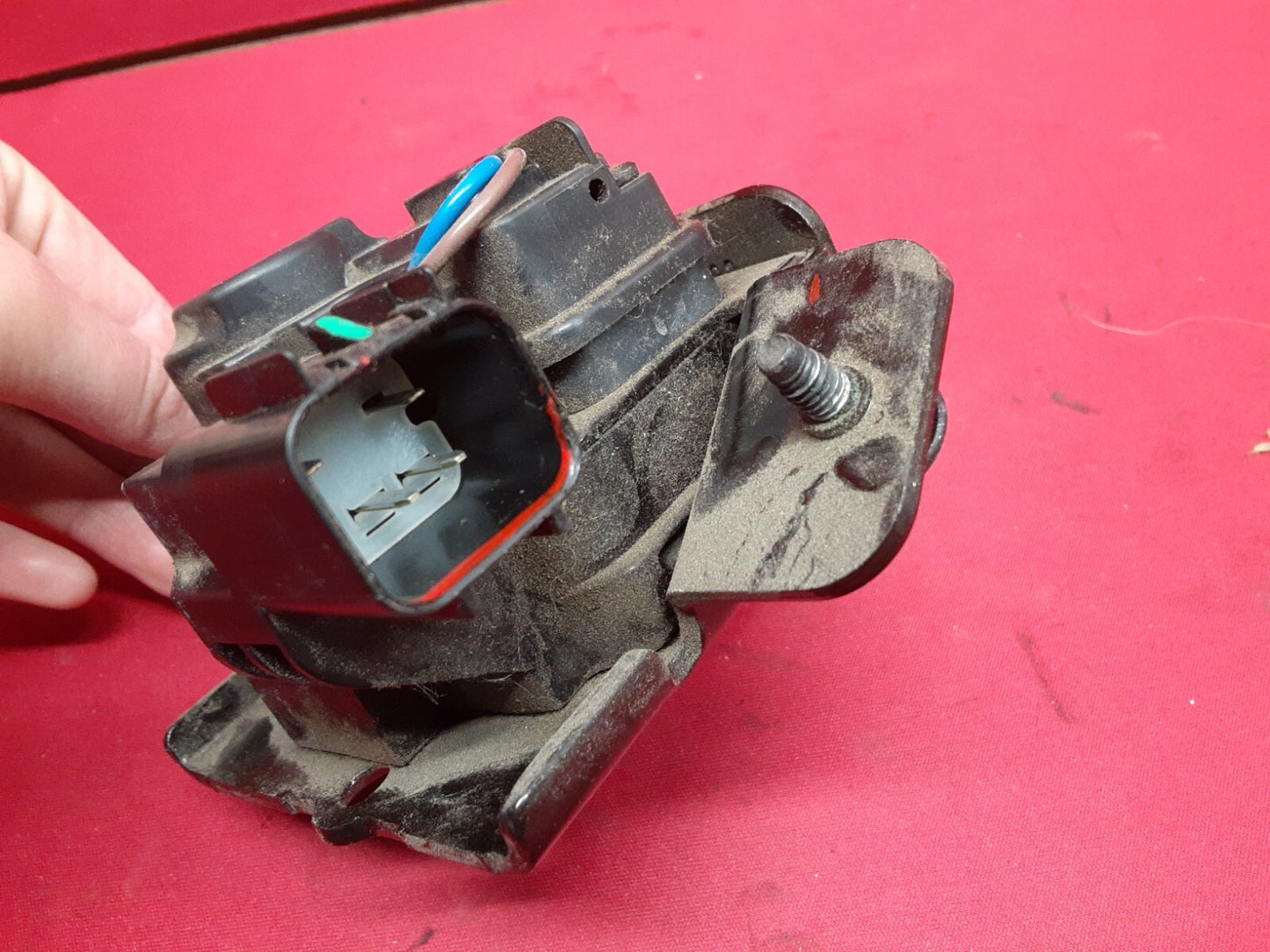 2006 - 2017 GMC Chevy Cadillac Pontiac Buick Hatch Latch Actuator 13584872