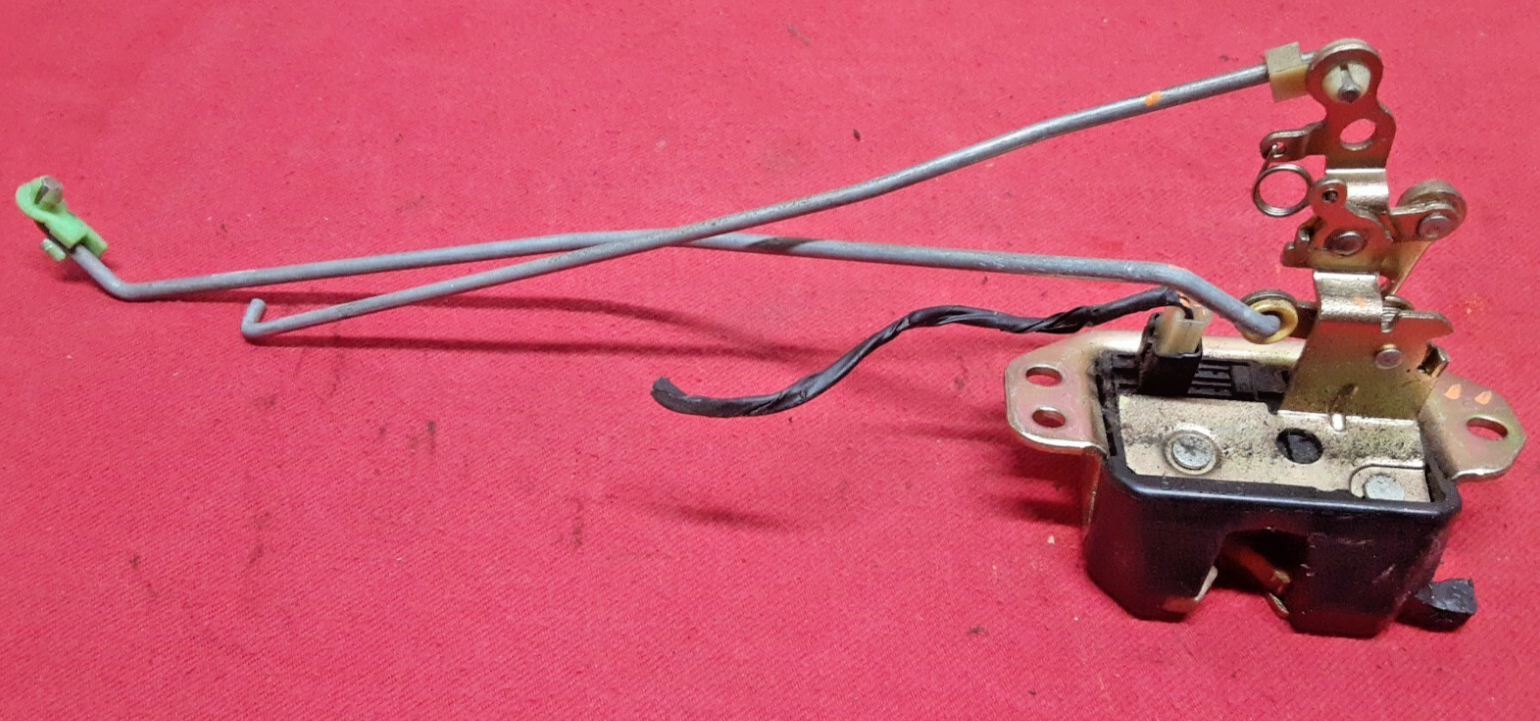 2006 2007 2008 Chevrolet Chevy Aveo Trunk Latch Lock Release Actuator w/ Rods