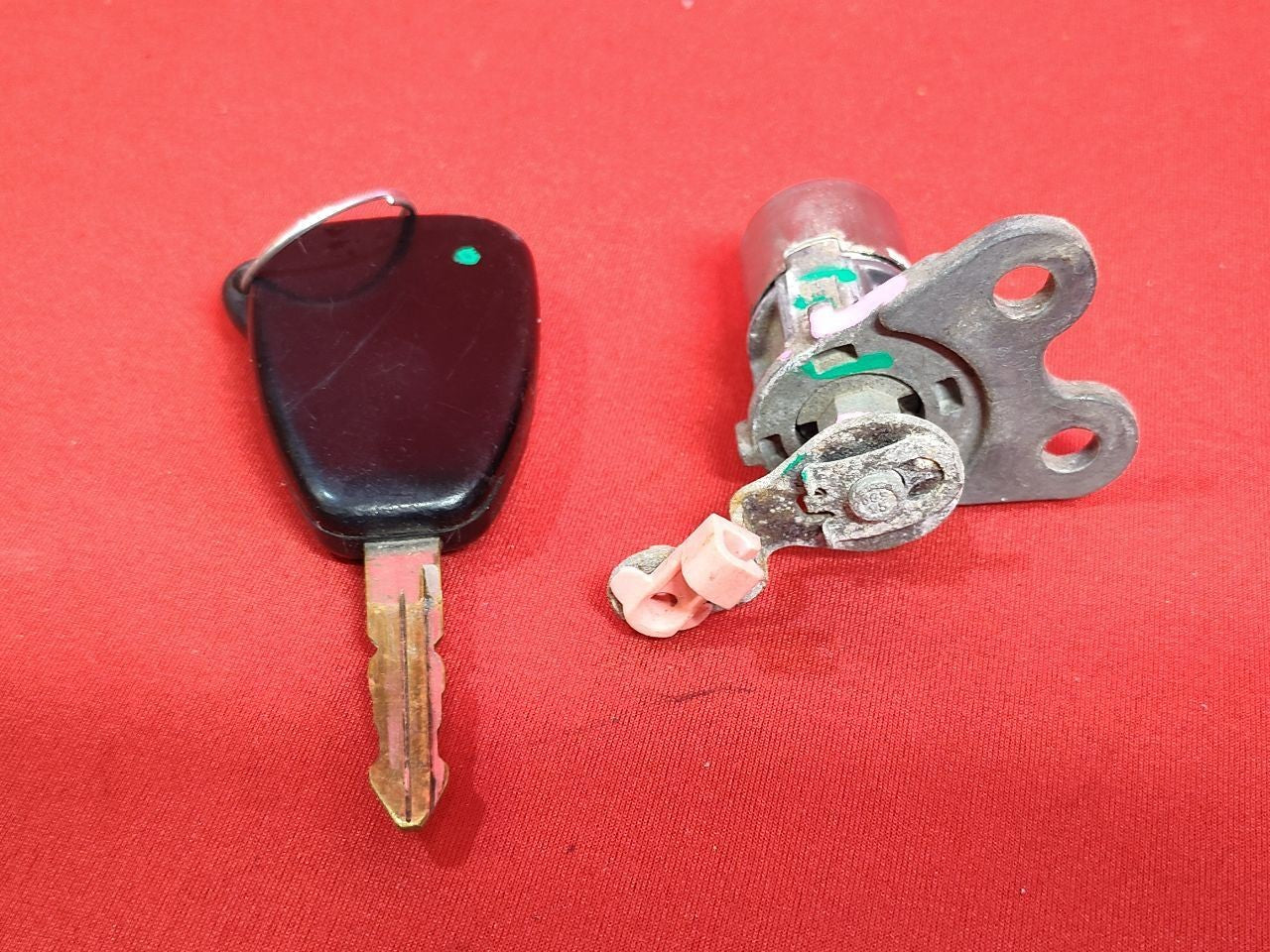 2005-2007 Jeep Grand Cherokee 06-07 Commander Ignition Lock Cylinder Key SET