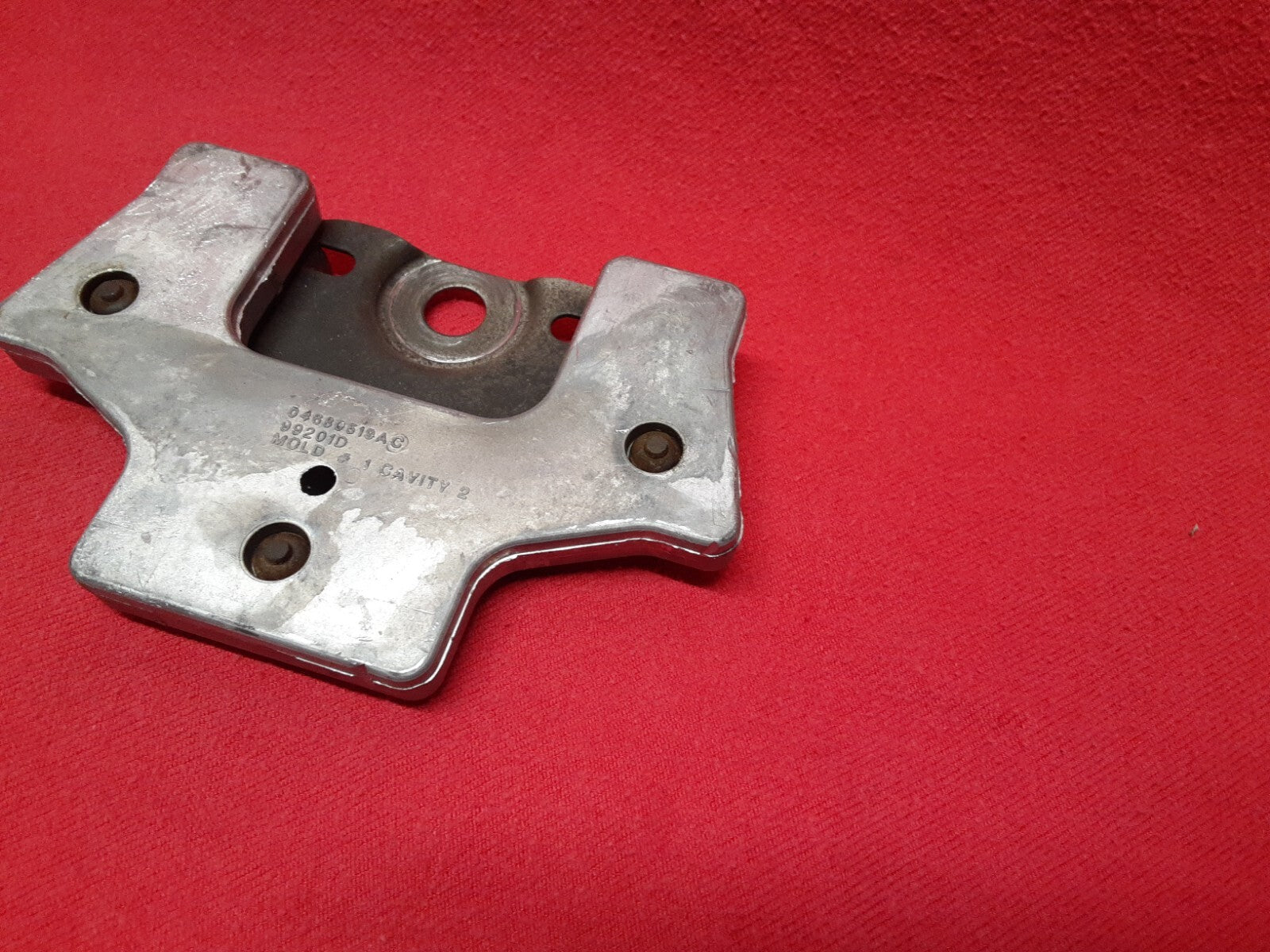 2004 2005 2006 Chrysler Pacifica Steering Wheel Damper 	4680519AC / 4680519AB