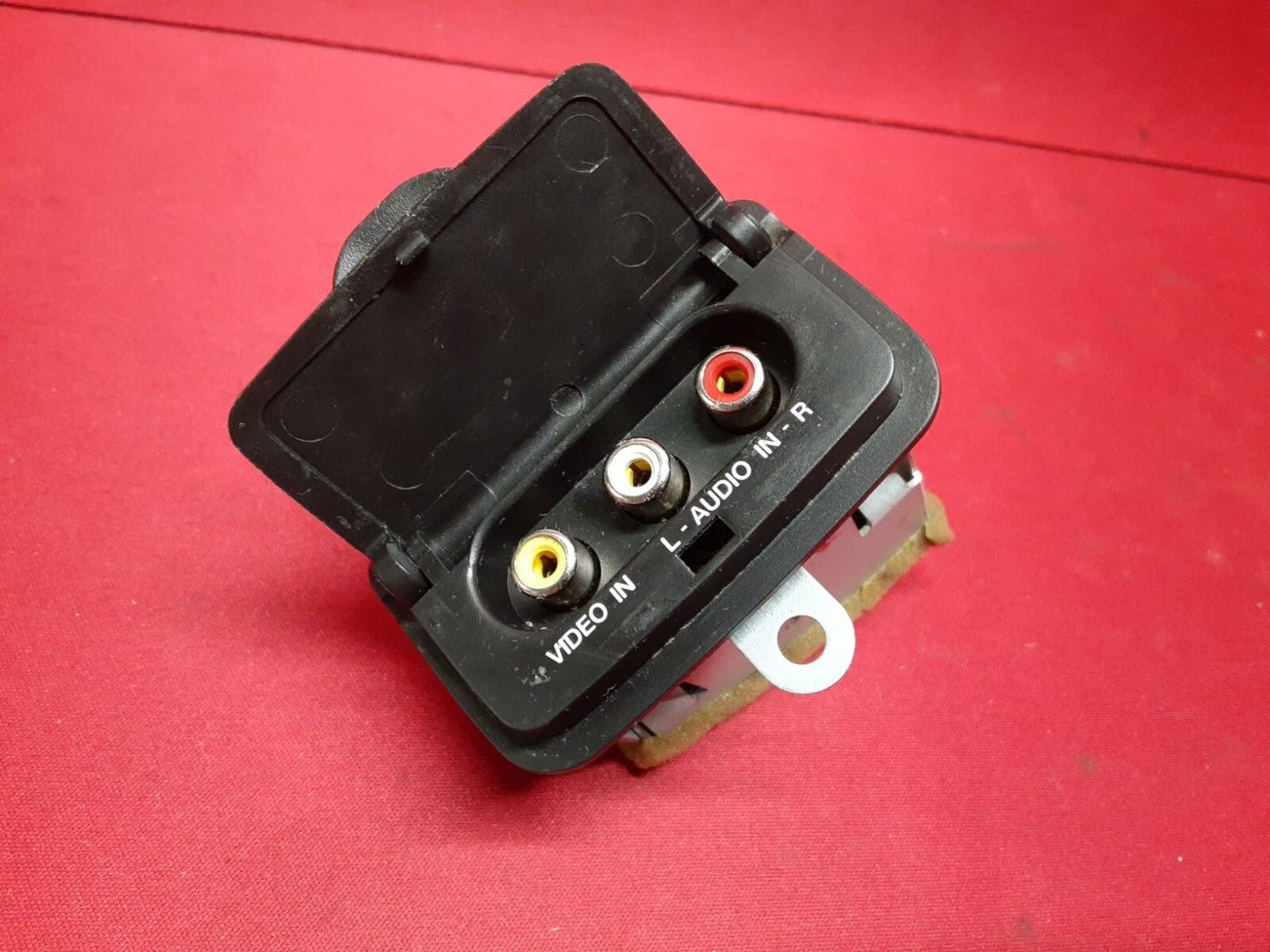 2007 - 2015 Mazda CX9 CX-9 Rear Audio/Video In Jack Port 	L133-66-DFX-02