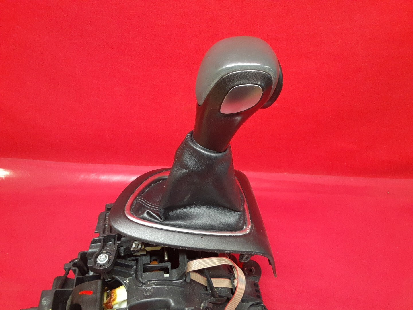 2013 Dodge Dart Automatic Transmission Floor Shifter Gear Selector W / Knob