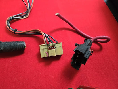 2006 2007 Chrysler Town & Country TIPM Module Fuse Box - PIGTAIL WIRES ONLY
