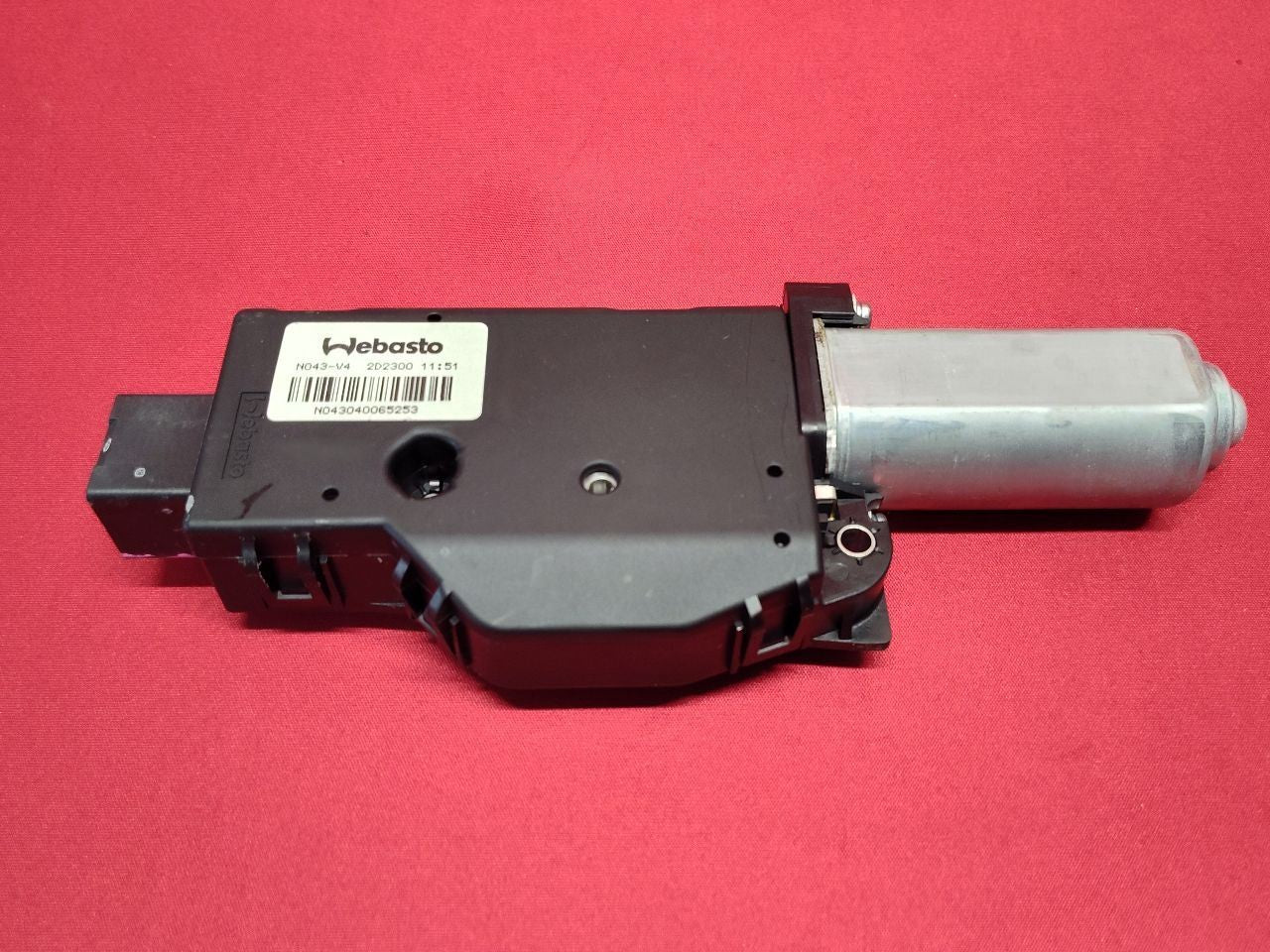 2011-2013 Infiniti QX56 / 2014-2020 QX80 Power Sunroof Motor 91295-1LA1A