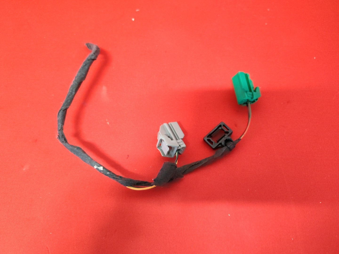 2012-2019 Range Rover Evoque REAR Dual Seat Belt Buckle - PIGTAIL WIRES ONLY