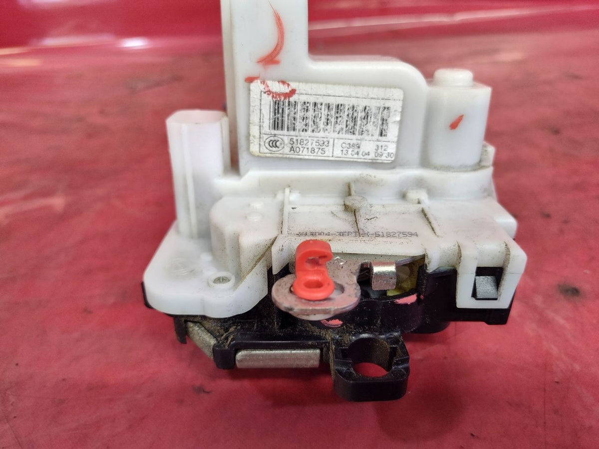 2012-2019 Fiat 500 2-Door Coupe RIGHT PASSENGER Latch Actuator w/ Power Locks