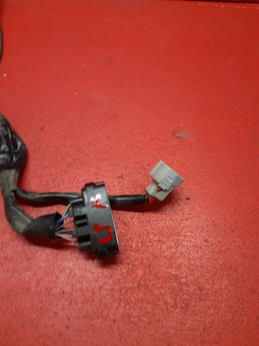 1999- 2003 Lexus RX300 Front Left Door Lock Latch Assembly Pigtail 69040-48020