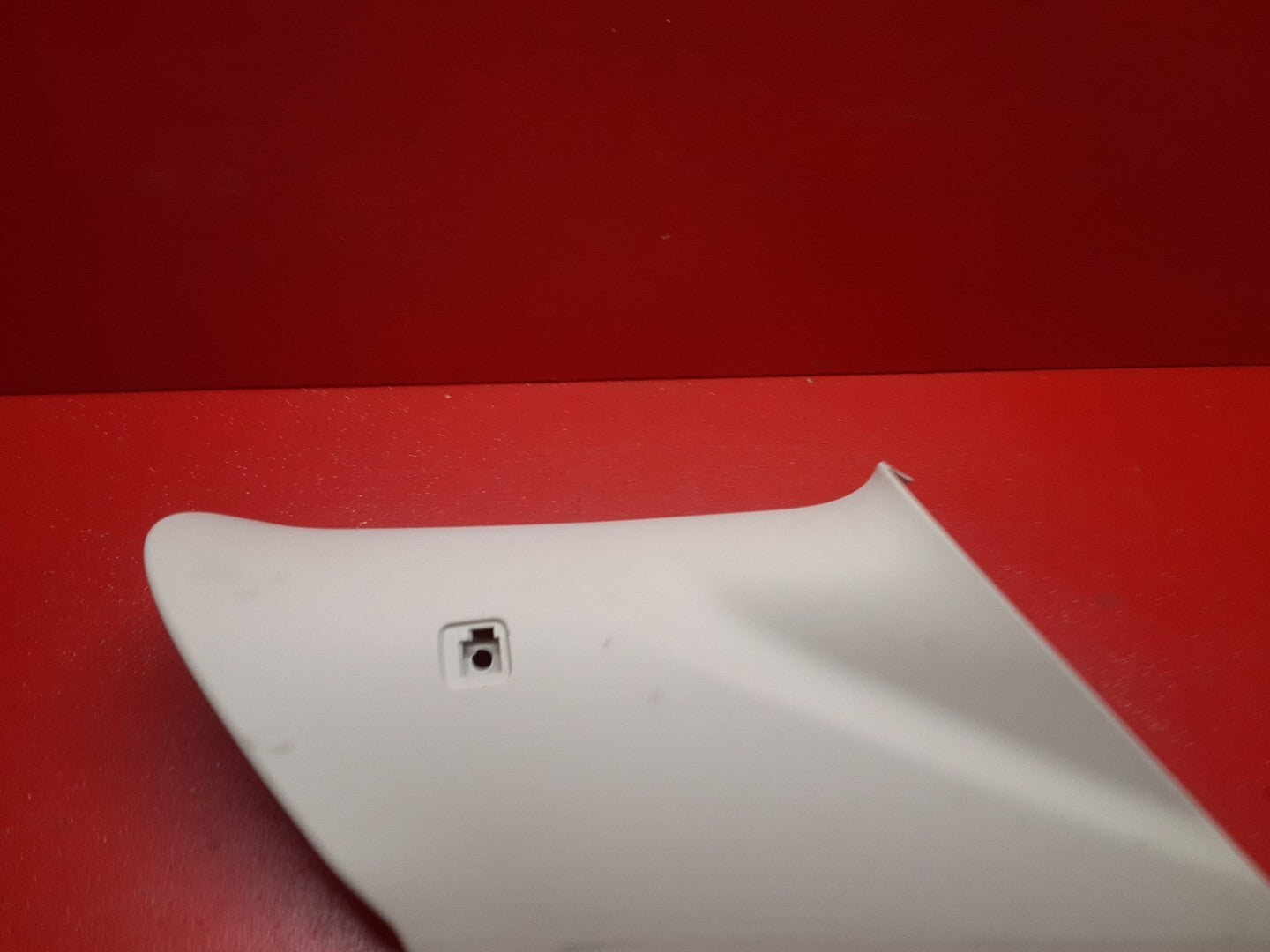 2013-2017 Land Rover Range Rover Left Rear D Pillar Trim Ivory LR079240