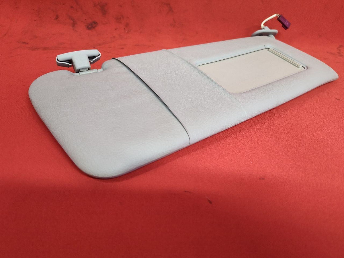 1999-2006 BMW 3-Series Sun Visor Shade Set Illuminated w/ Lights HELLGRAU Grey