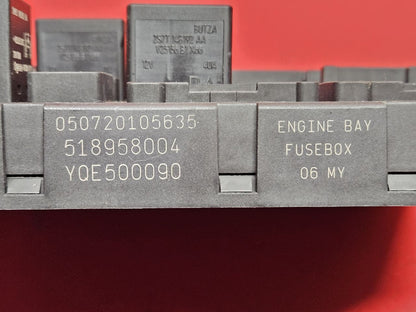 2006 Range Rover HSE / Supercharged 4.2L 4.4L V8 Engine Bay Fuse Box Block