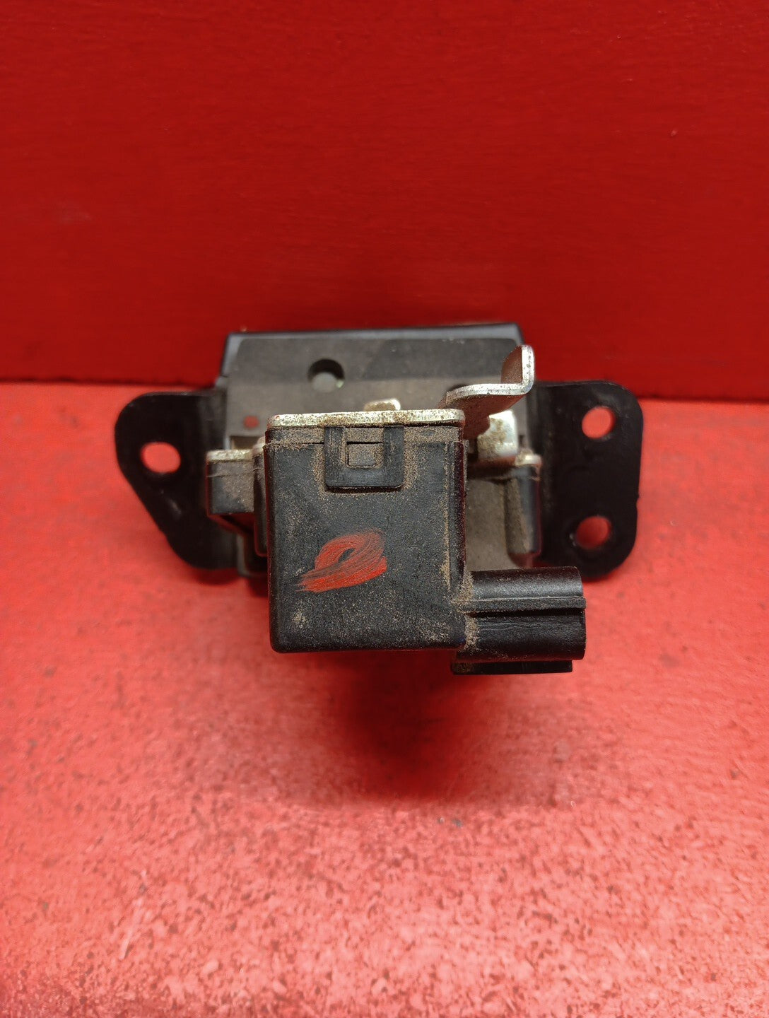 2010 - 2013 Kia Soul / 2011 - 2013 Sorento Tailgate Hatch Latch Lock Actuator