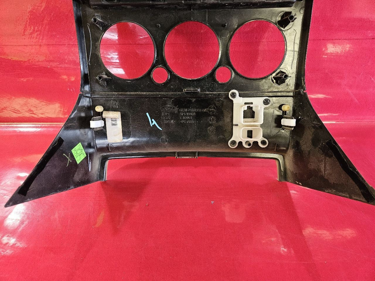 2008-2010 Ford Explorer / Sport Trac XLT Limited Radio Bezel Carbon Fiber