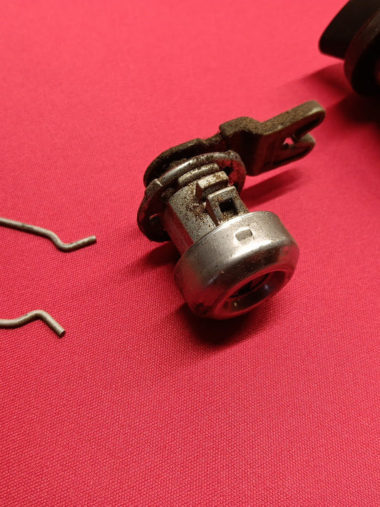 2004 2005 2006 2007 Ford Freestar - Ignition Lock Cylinder W/ Key & Door Tumbler
