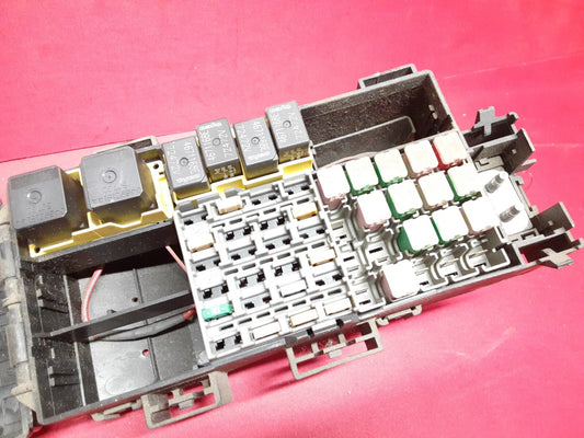 2008 Jeep Commander Grand Cherokee 3.7L V6 Engine Fuse Box Junction Block