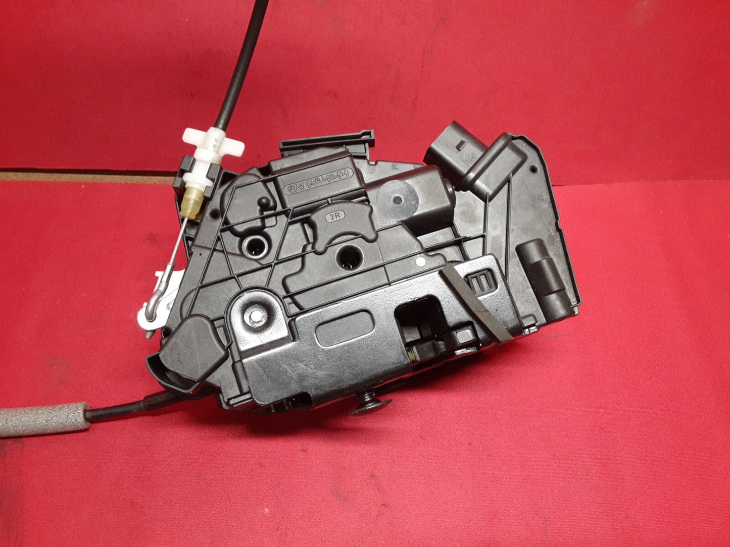 2009 - 2012 VW Tiguan / CC FRONT RIGHT PASSENGER Door Latch Lock Actuator