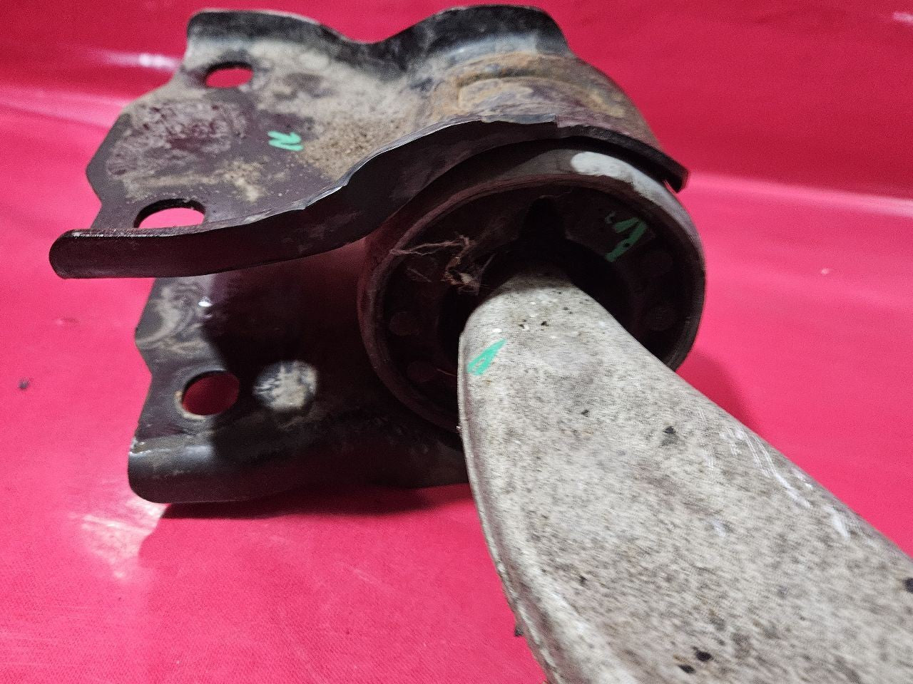 2012-2019 Range Rover Evoque FRONT LEFT DRIVER Lower Control Arm Standard