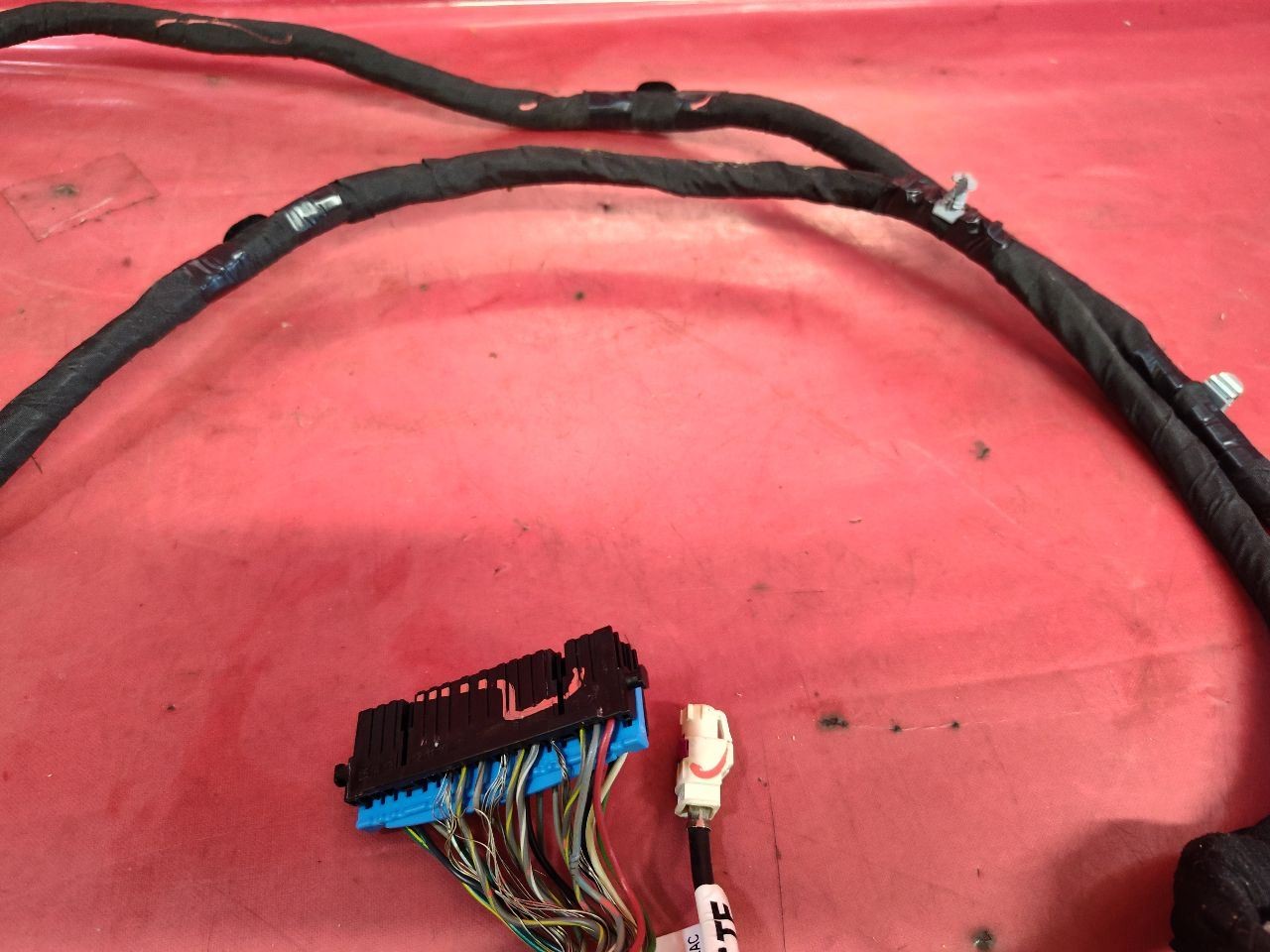 2017 Dodge Durango Blu-Ray Disc DVD Player Jumper Wiring Harness 68158991AC