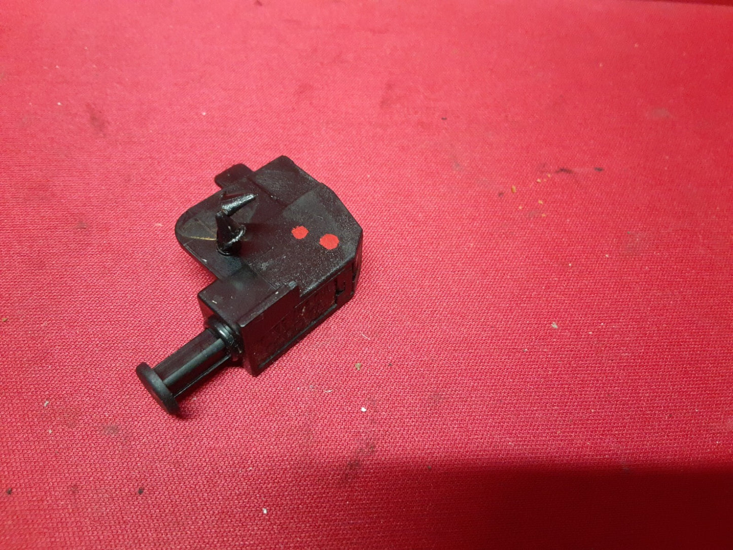 1996 - 2008 Audi 1995 - 2005 Volkswagen VW Parking Brake Switch 	1H0-947-561-A