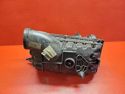 2013-2018 Land Rover Range Rover Right Air Filter Cleaner Box Assembly LR095792