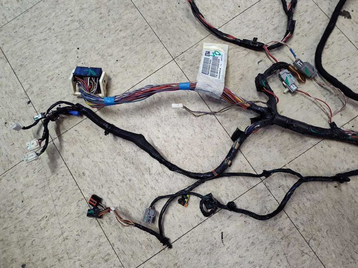 2015-2017 Chrysler Dodge Van Dash Wiring Harness w/ 3-Zone Climate + 6 Speaker