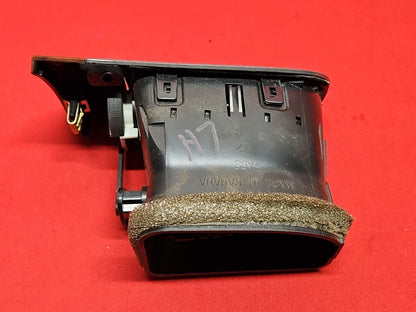 2007 - 2014 GM Chevrolet / GMC Front Left Driver Outer Dash Air Vent Woodgrain