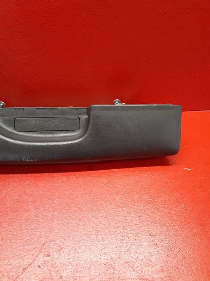2005 2006 Chevrolet Trailblazer Right Rear Armrest W/ Window Switch 15109970