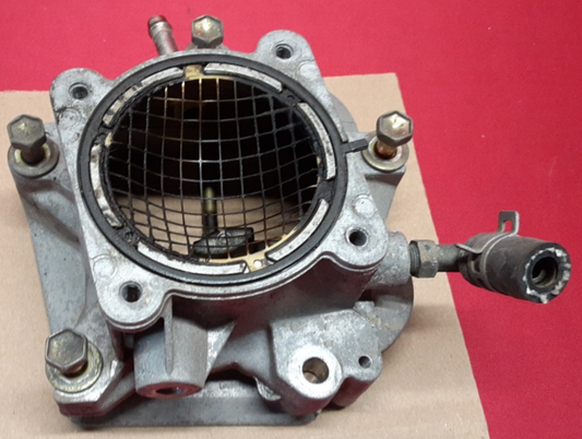 2005 Toyota Highlander V6 Fuel Injection Throttle Body Bracket Horn w/ Screen