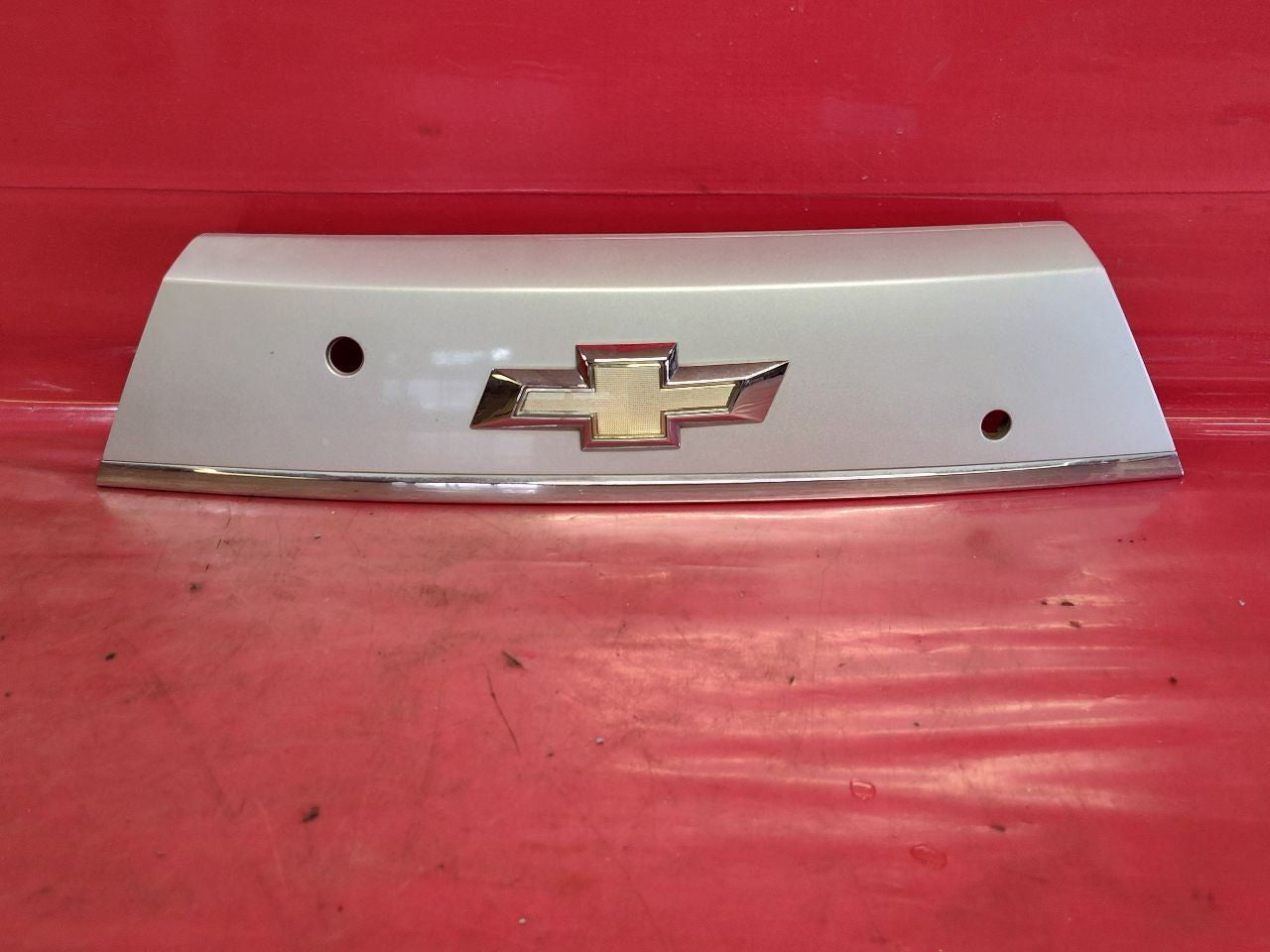 2014-2016 Chevy Spark Liftgate Hatch Emblem Handle Trim 636R Switchblade Silver