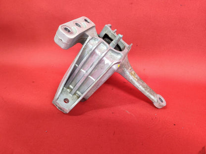 2019-2025 Kia Forte / Soul 2.0L Auto Trans Engine Mount Side Bracket - 68k Miles