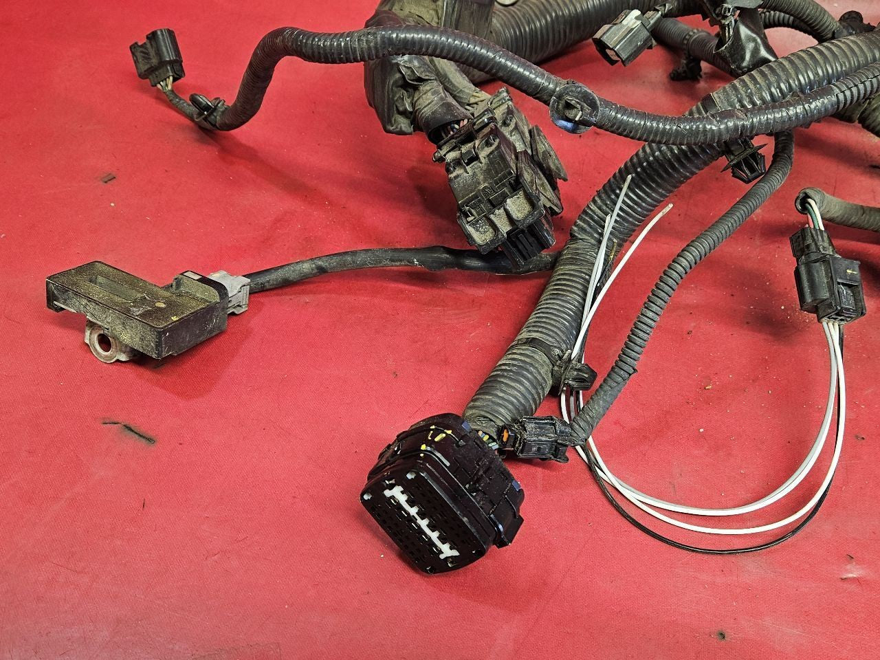 2011-2014 Nissan Juke 1.6L 2WD Auto Trans MR16DDT Engine Block Wiring Harness