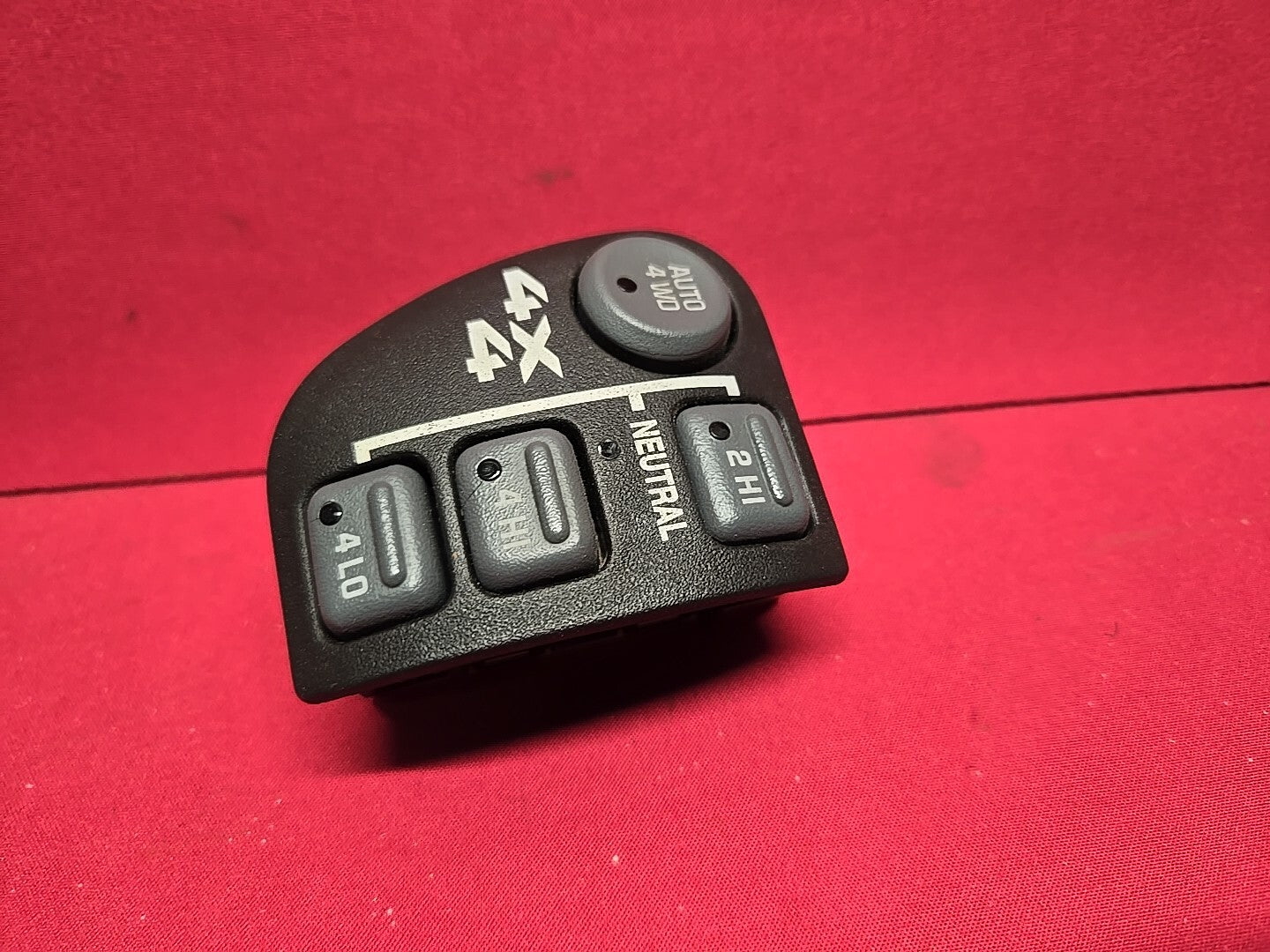 1999 - 2005 Chevrolet GMC Oldsmobile Transfer Case Auto 4WD Switch 15708958