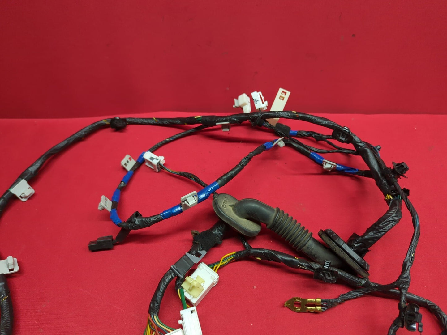 2011 - 2013 Kia Sorento Liftgate Hatch Wiring Harness CAMERA STYLE 91680-1U040