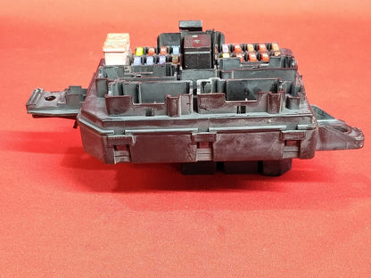 2001-2003 Mazda Tribute / Escape Mariner Interior Cabin Fuse Box Junction Block