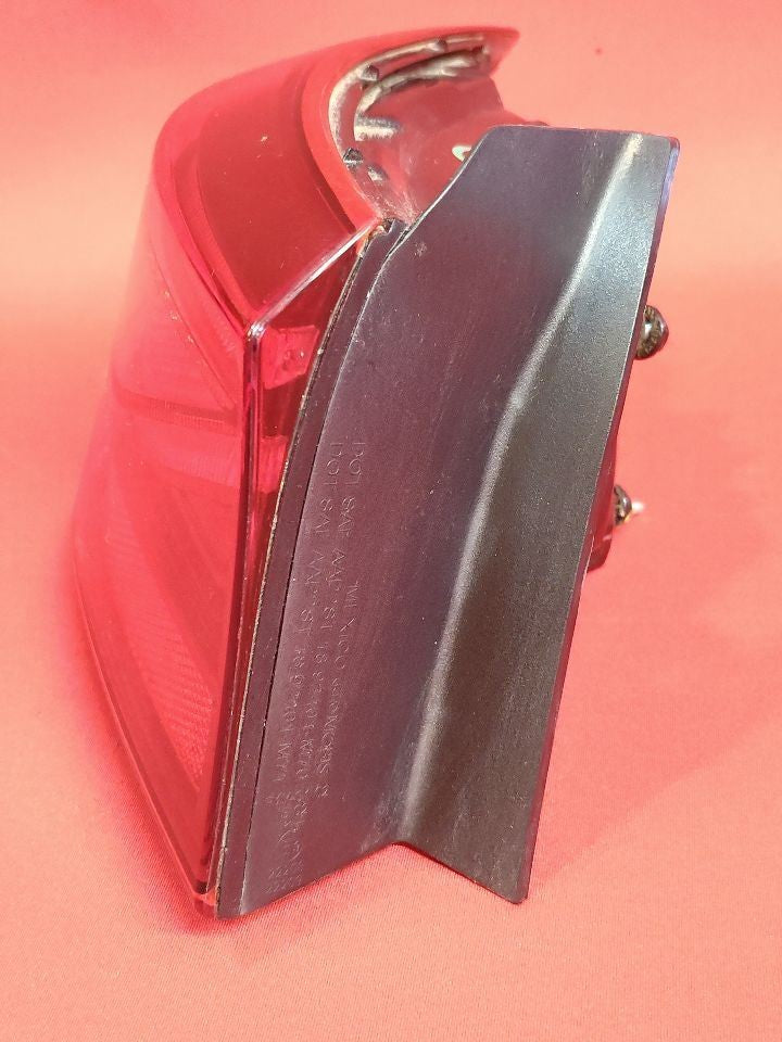 2019-2024 Kia Forte LEFT DRIVER OUTER Quarter Incandescent Tail Light Lamp