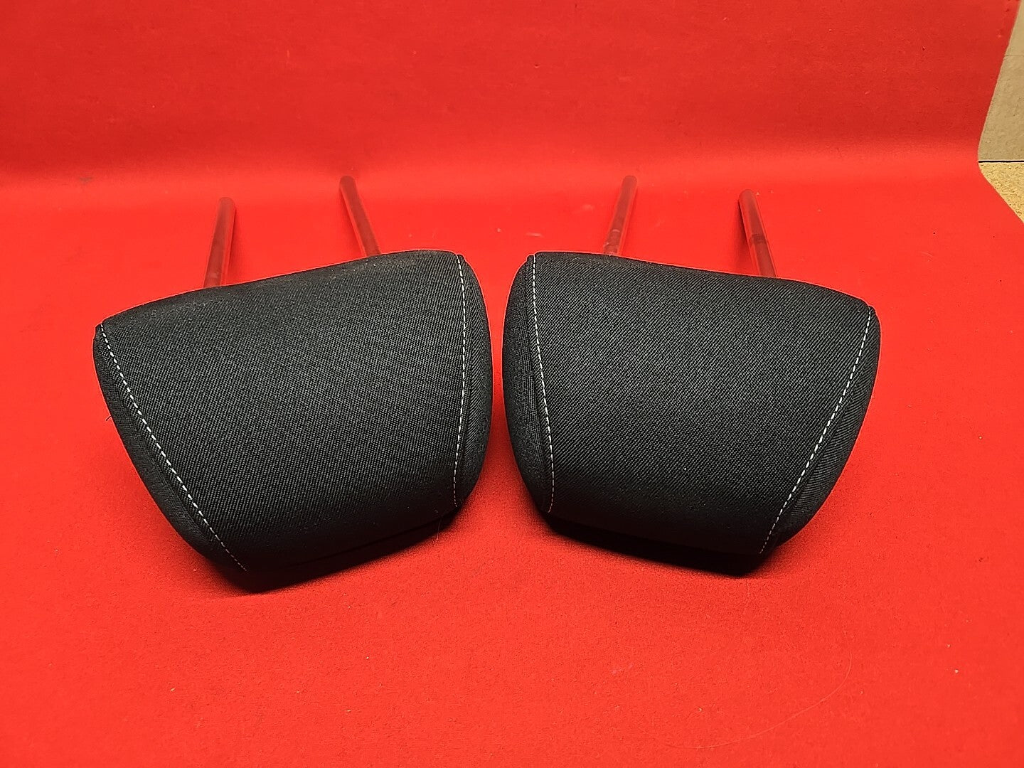 18-20 Buick Regal Sportback TourX REAR Left Right Seat Headrest SET Black Cloth