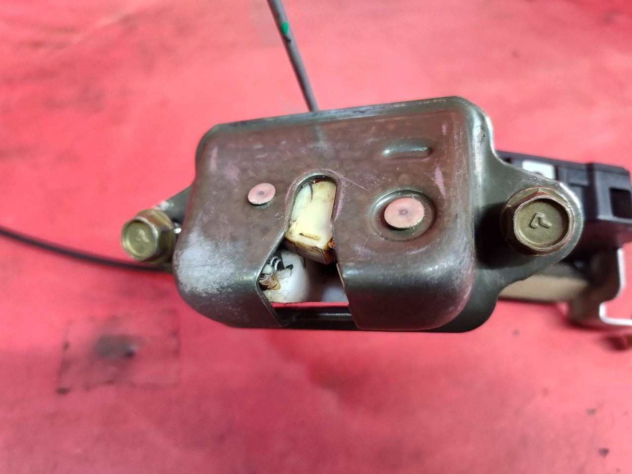 2002-2004 Subaru Outback / Legacy Liftgate Hatch Latch Lock Actuator w/ Power