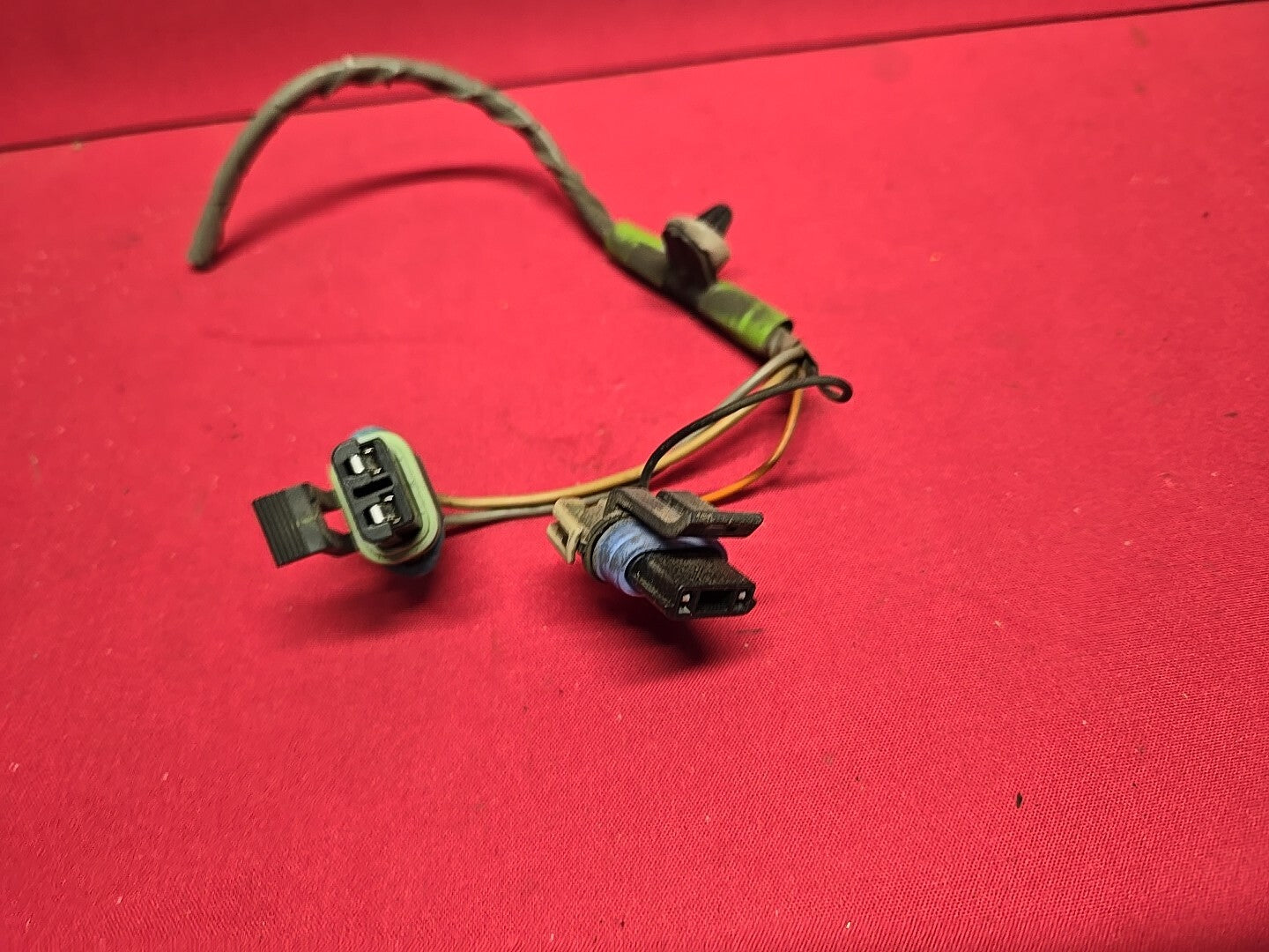 1995 - 2005 Chevrolet GMC Olds PASSENGER FRONT Latch Lock Actuator - PIGTAILS