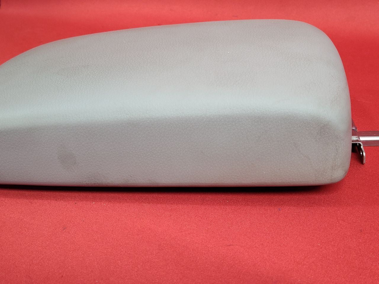 2006-2014 Subaru Tribeca Center Console Arm Rest Lid GREY 92115-XA00A-MV