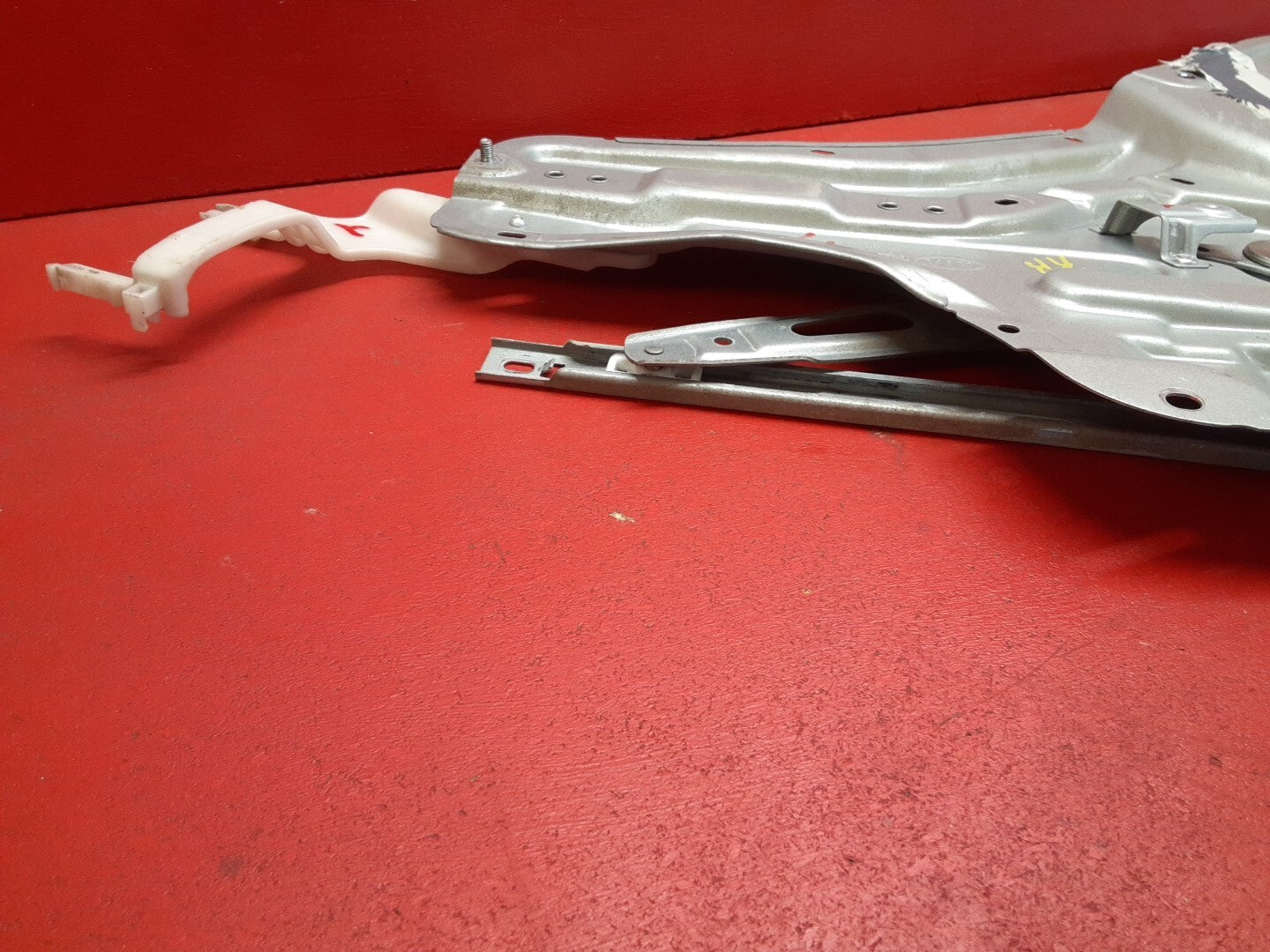 2010 2011 Kia Soul REAR RIGHT PASSENGER SIDE Window Regulator Assembly