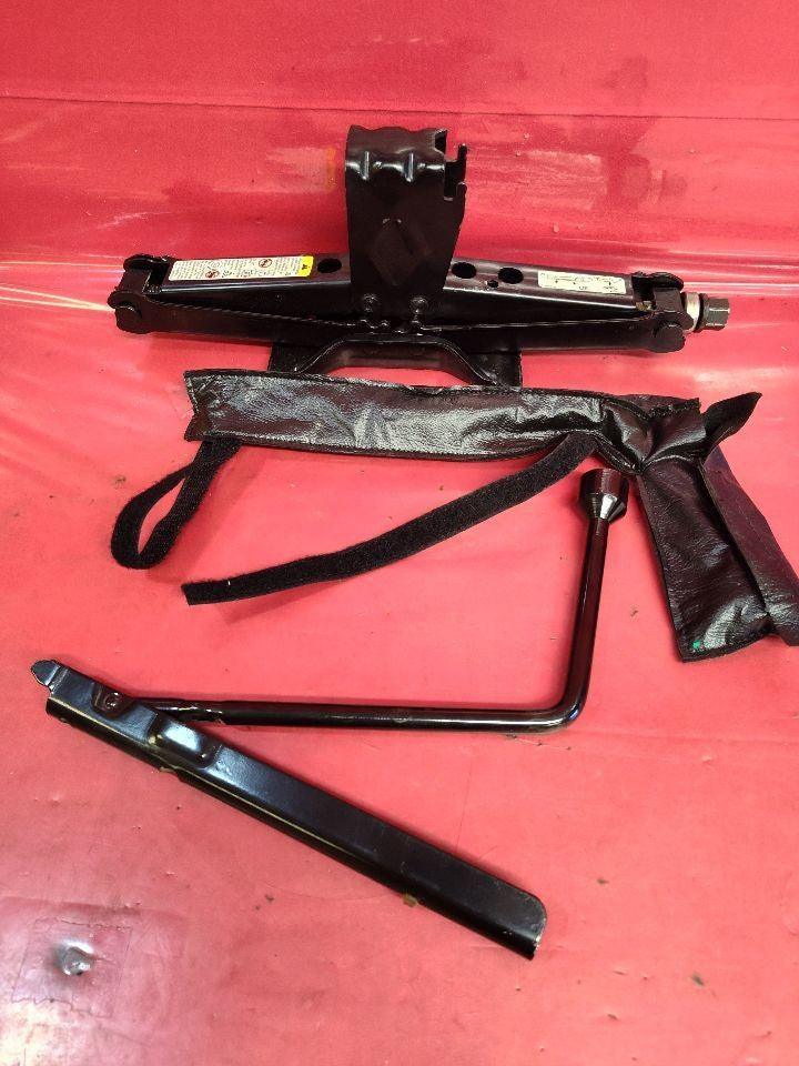 2007-2017 GMC Chevy Buick SUV Emergency Spare Tire Scissor Jack + Tool Set