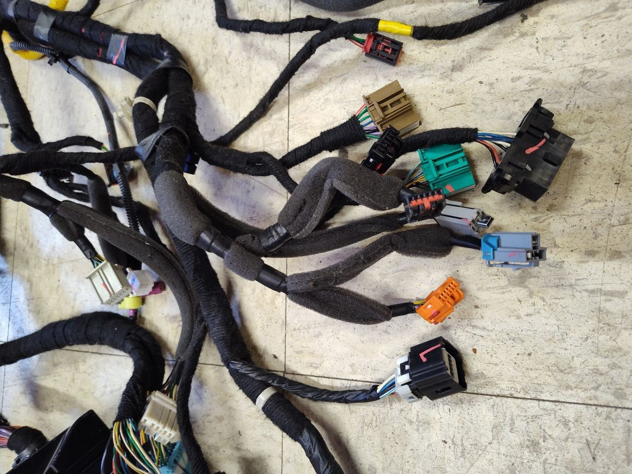2014-2016 Chevrolet Chevy Spark EV Electric Instrument Panel Dash Wiring Harness