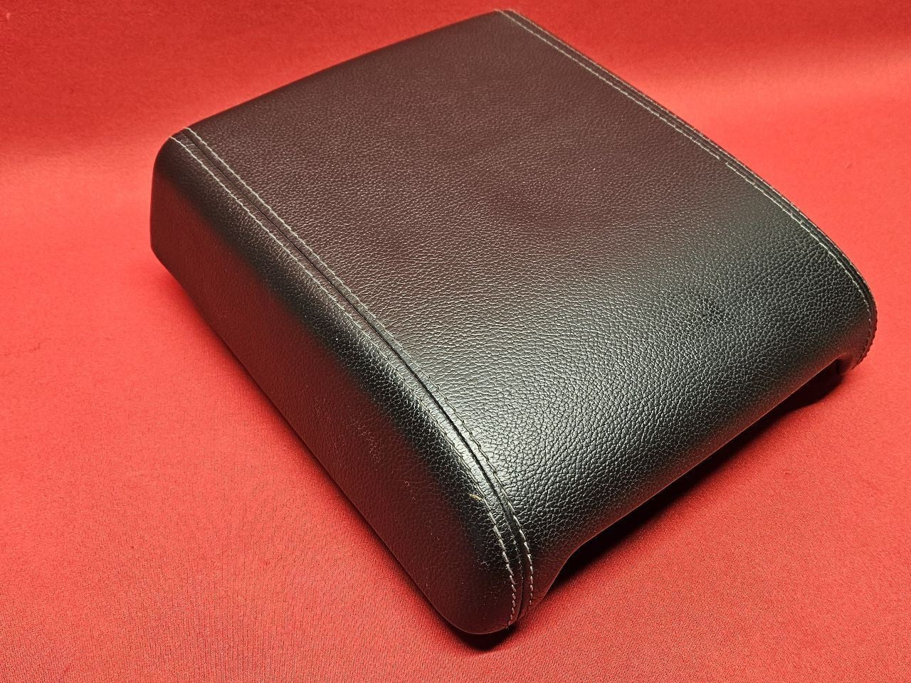 16-19 Land Rover Range Rover Evoque Center Console Arm Rest Lid Ebony Leather
